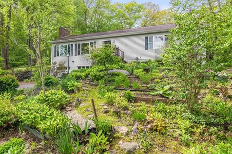 27 Wildwood Drive Essex VT 05452