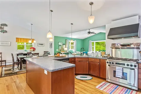 27 Wildwood Drive Essex VT 05452