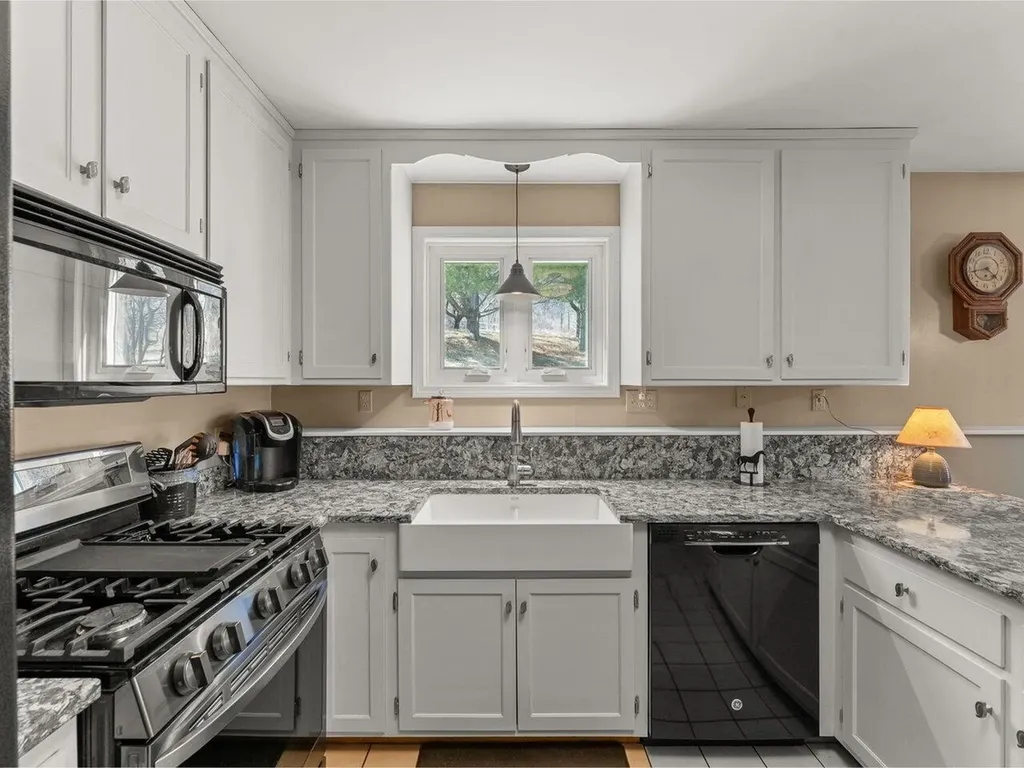 100 Plateau Road Calais VT 05650