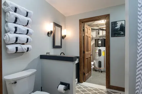 934 East Ash Road Plymouth VT 05056