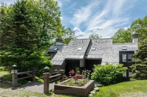 934 East Ash Road Plymouth VT 05056