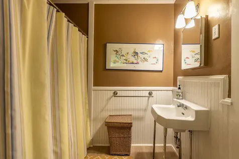 472 Main Street Chester VT 05143