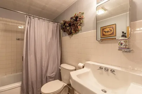 472 Main Street Chester VT 05143