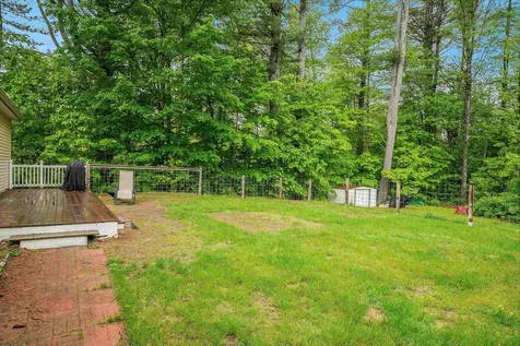 81 Center Road Hillsborough NH 03244