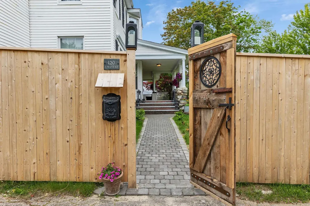 120 S Mast Street Goffstown NH 03045