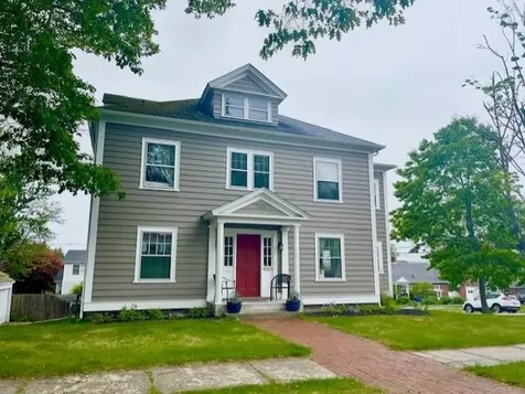 2484 Elm Street Manchester NH 03104