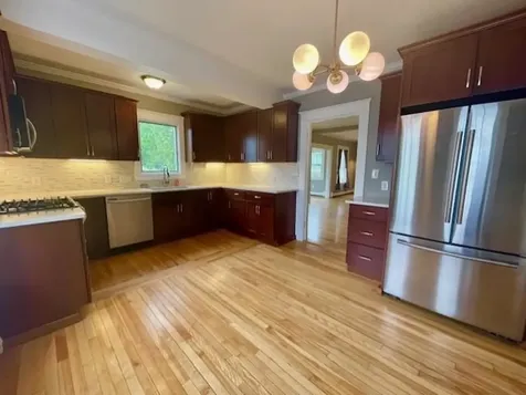 2484 Elm Street Manchester NH 03104