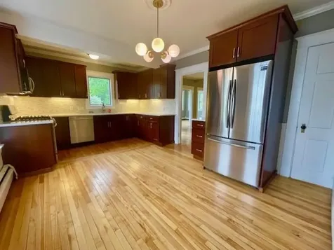 2484 Elm Street Manchester NH 03104