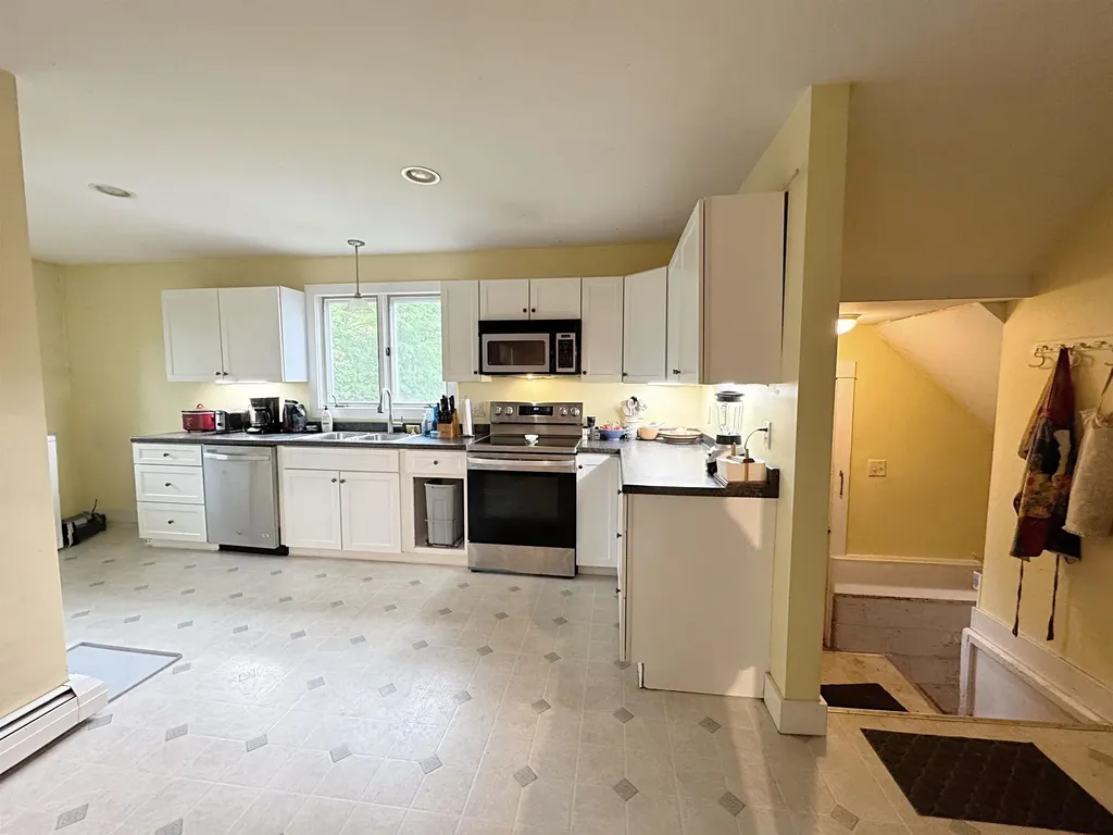 16 Sims Street Claremont NH 03743