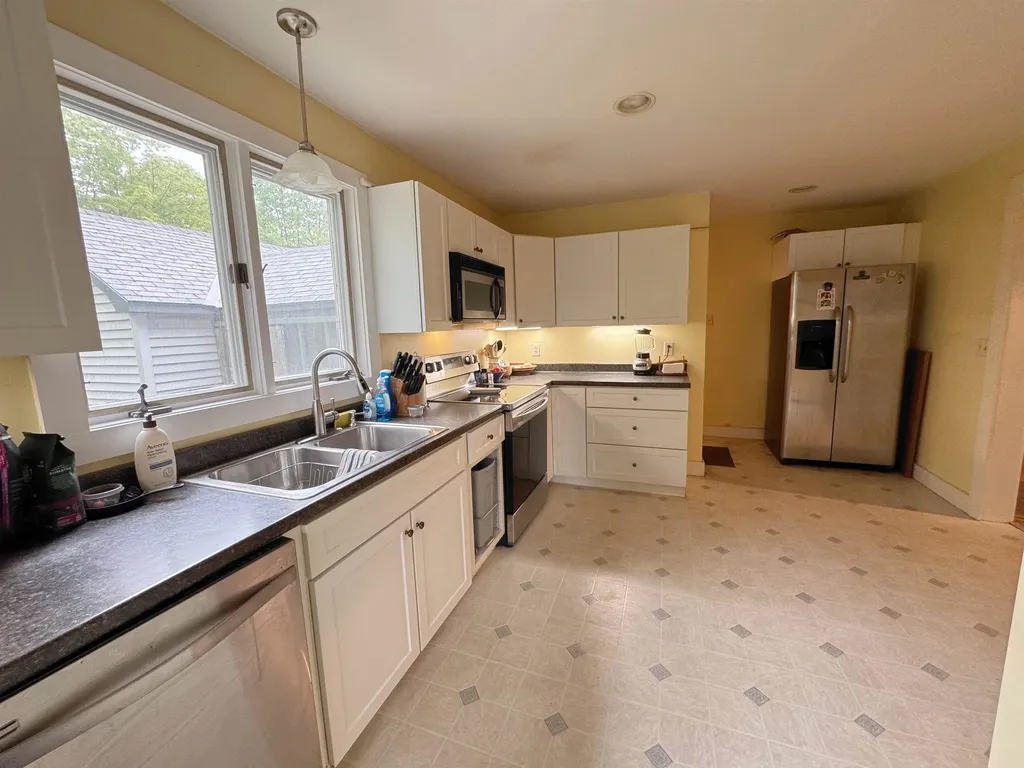 16 Sims Street Claremont NH 03743