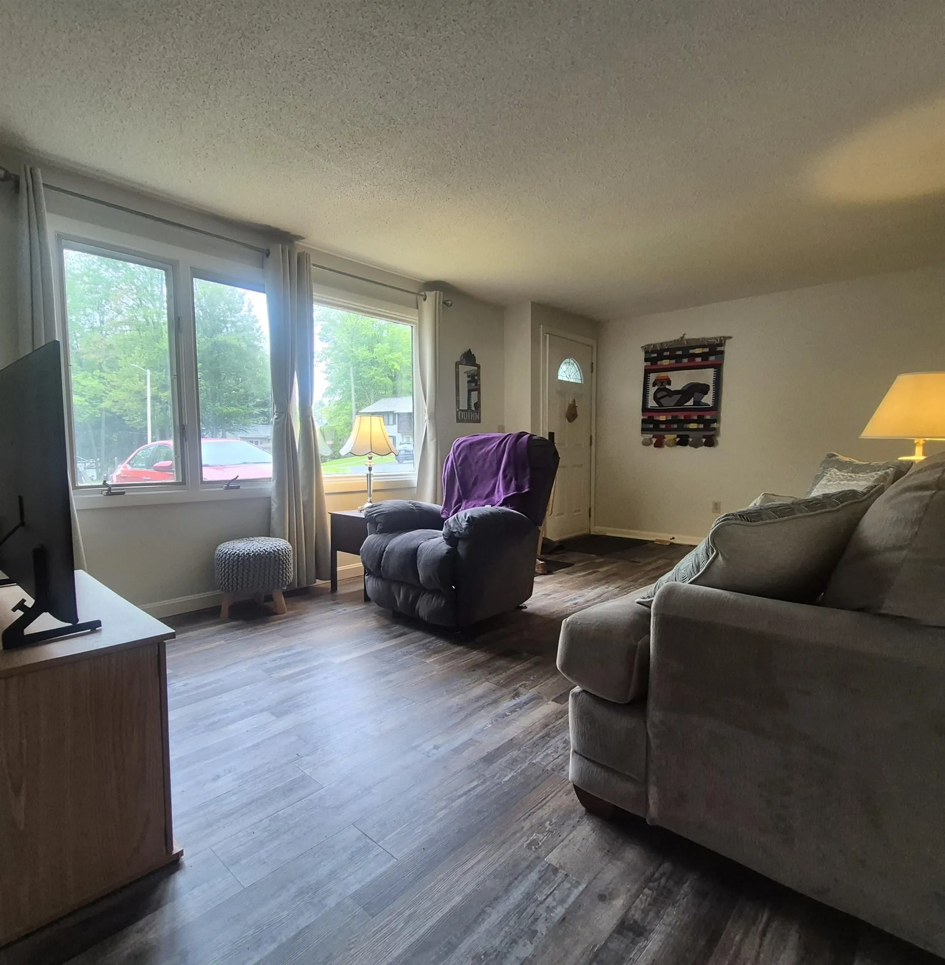 16 Oakwood Drive Claremont NH 03743