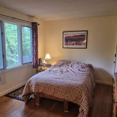 16 Oakwood Drive Claremont NH 03743
