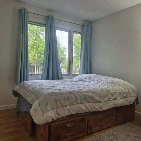 16 Oakwood Drive Claremont NH 03743
