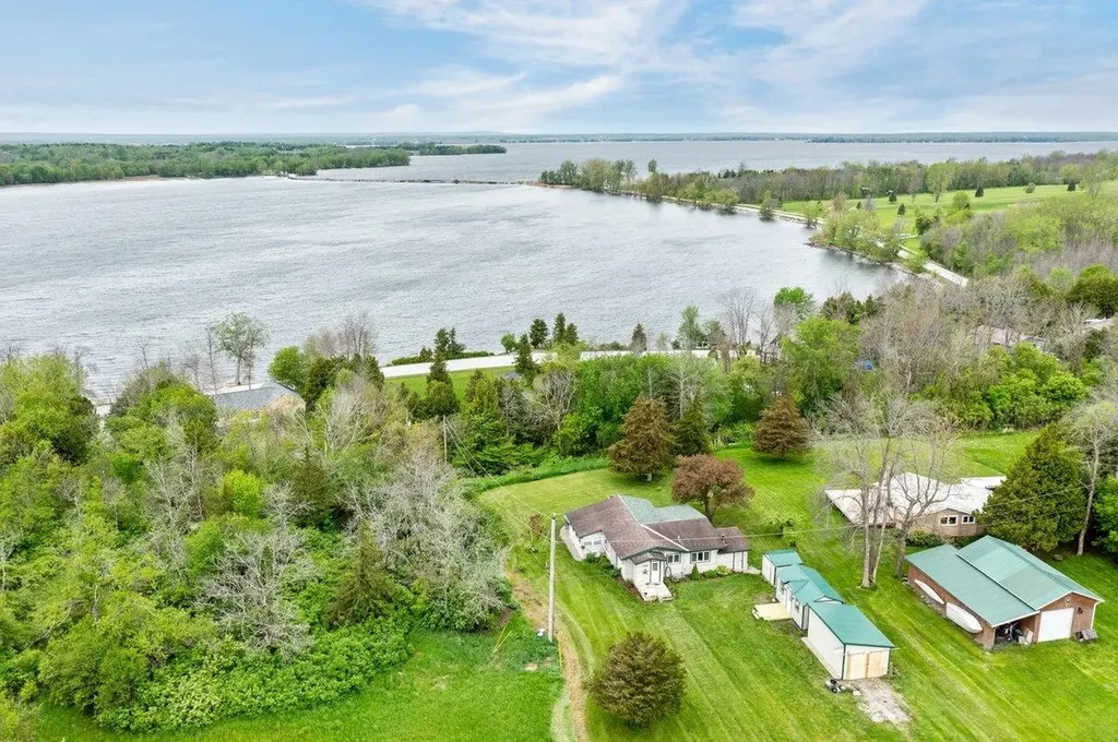 28 Hilltop Road Alburgh VT 05440