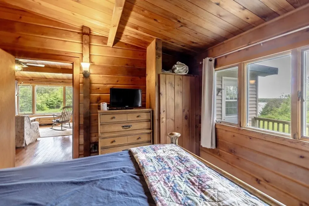 28 Hilltop Road Alburgh VT 05440