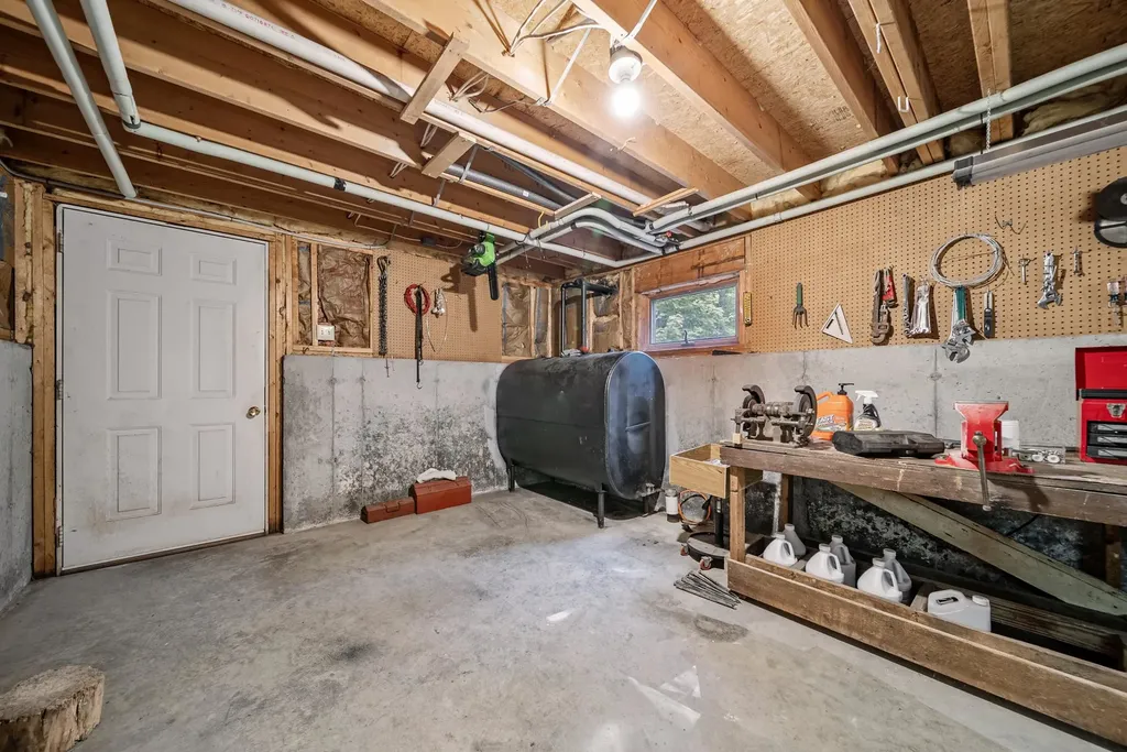 67 Colby Road Danville NH 03819