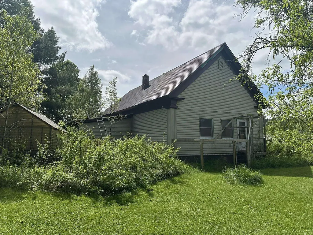 755 Mackville Road Hardwick VT 05843