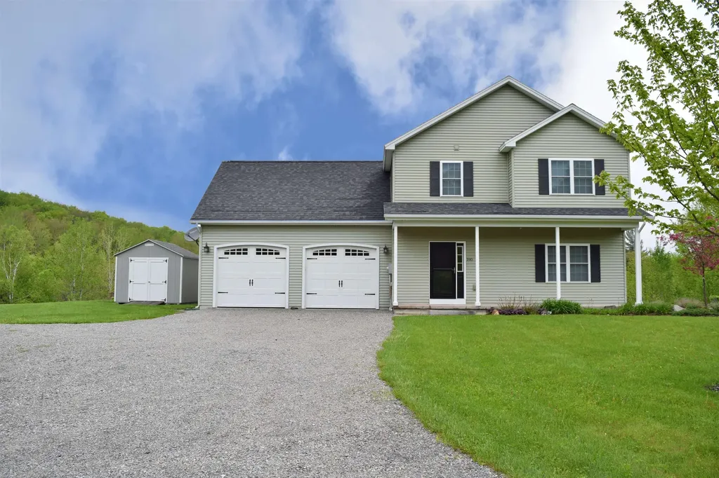 190 Ryans Way Fletcher VT 05448