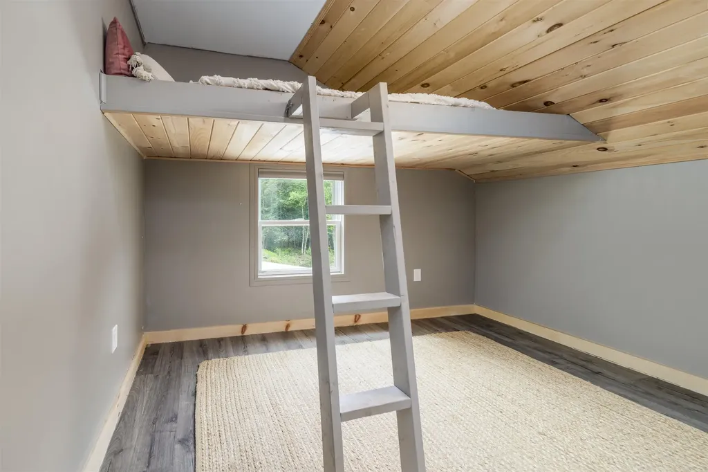 140 Thurber Road Unity NH 03773