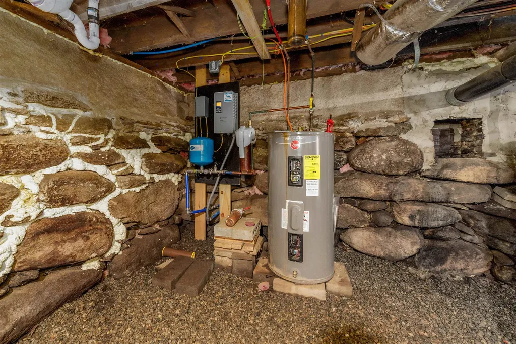 140 Thurber Road Unity NH 03773