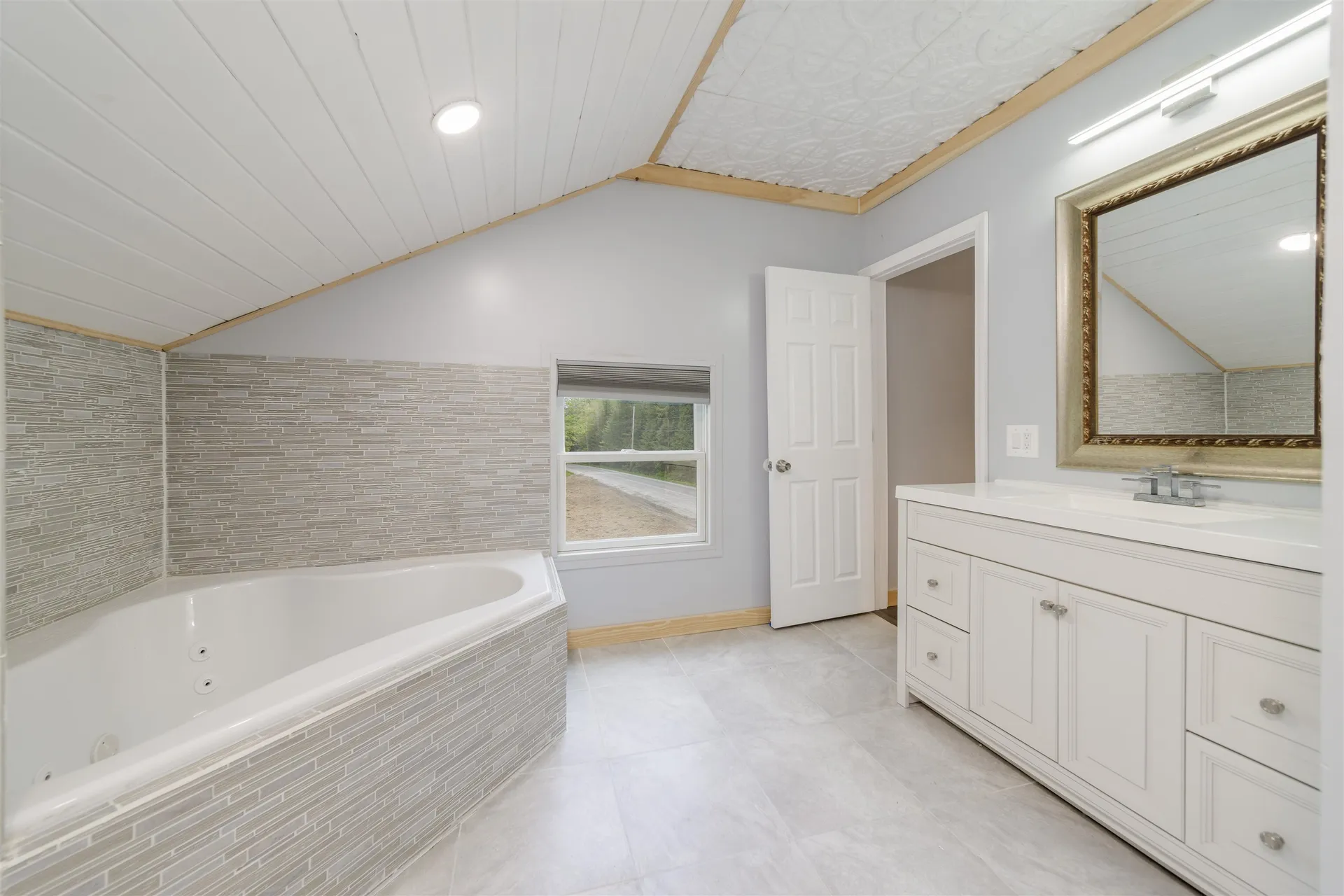 140 Thurber Road Unity NH 03773