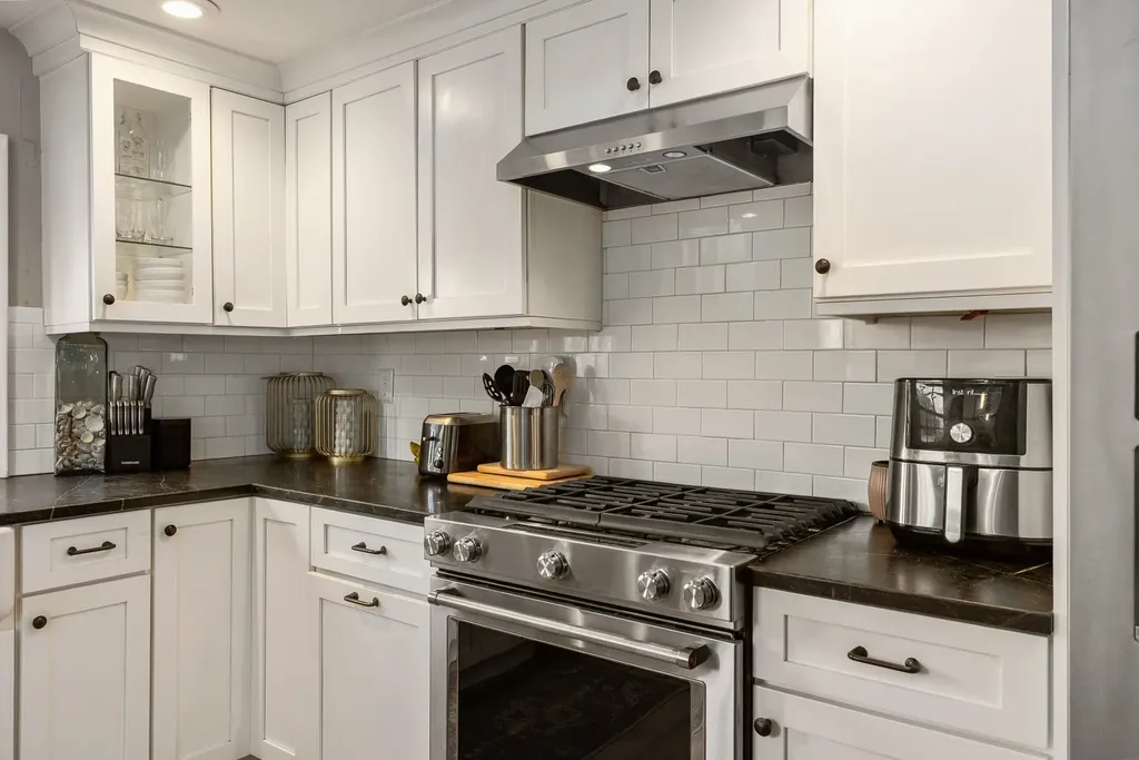 42 Main Street New Castle NH 03854