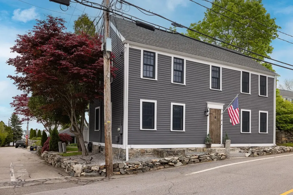 42 Main Street New Castle NH 03854