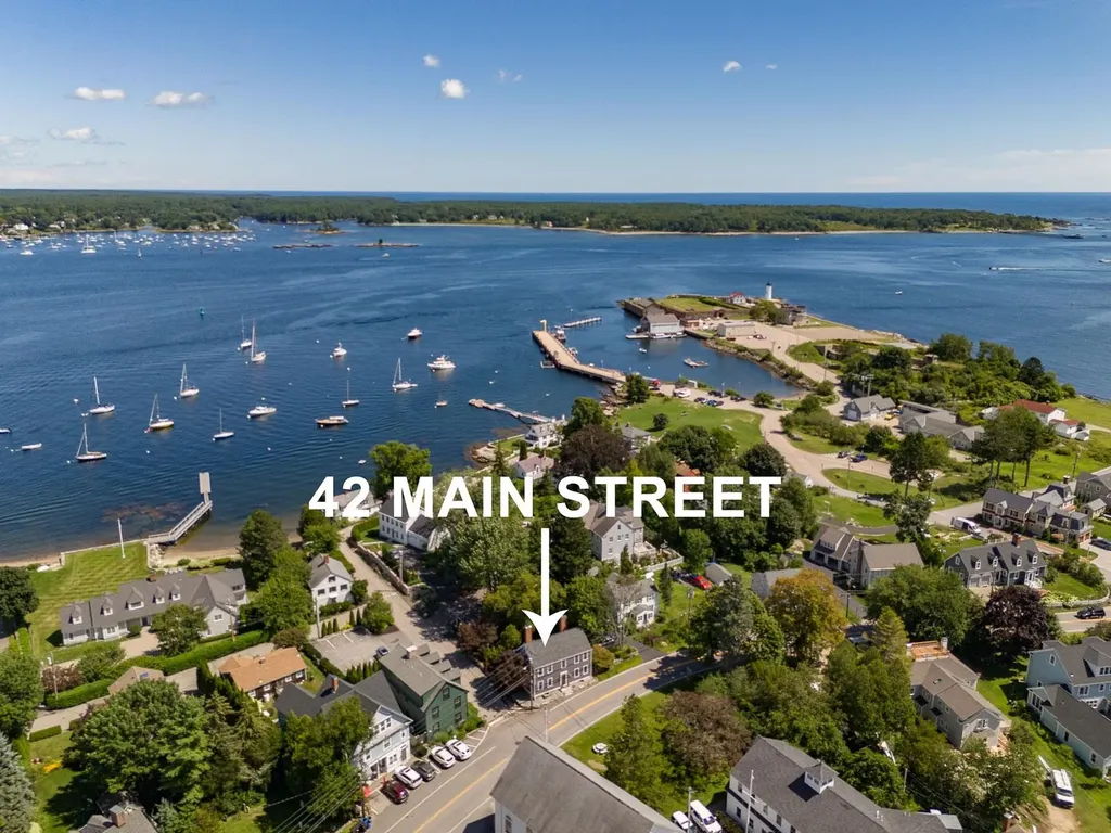 42 Main Street New Castle NH 03854