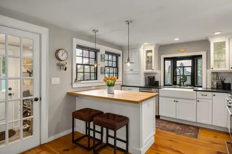 42 Main Street New Castle NH 03854