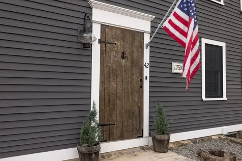 42 Main Street New Castle NH 03854