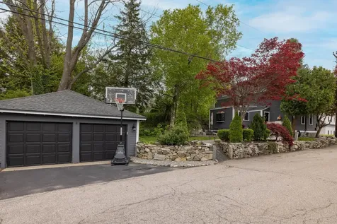 42 Main Street New Castle NH 03854