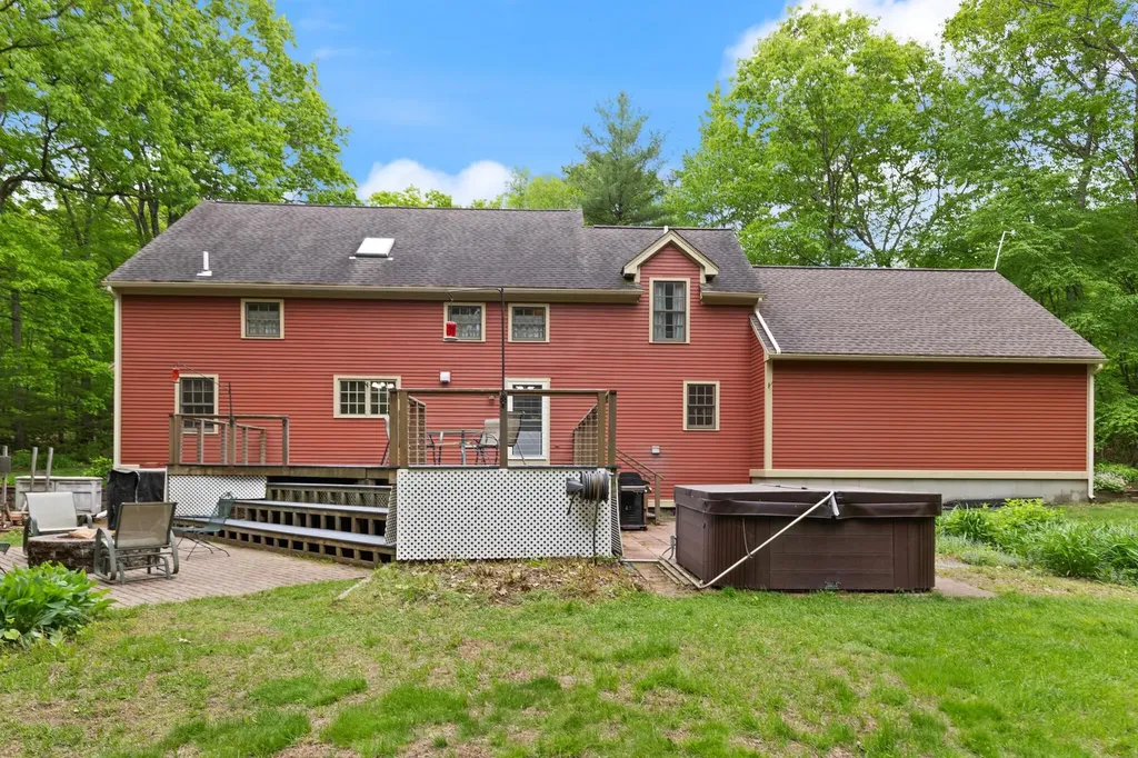 13 Potanipo Hill Road Brookline NH 03033
