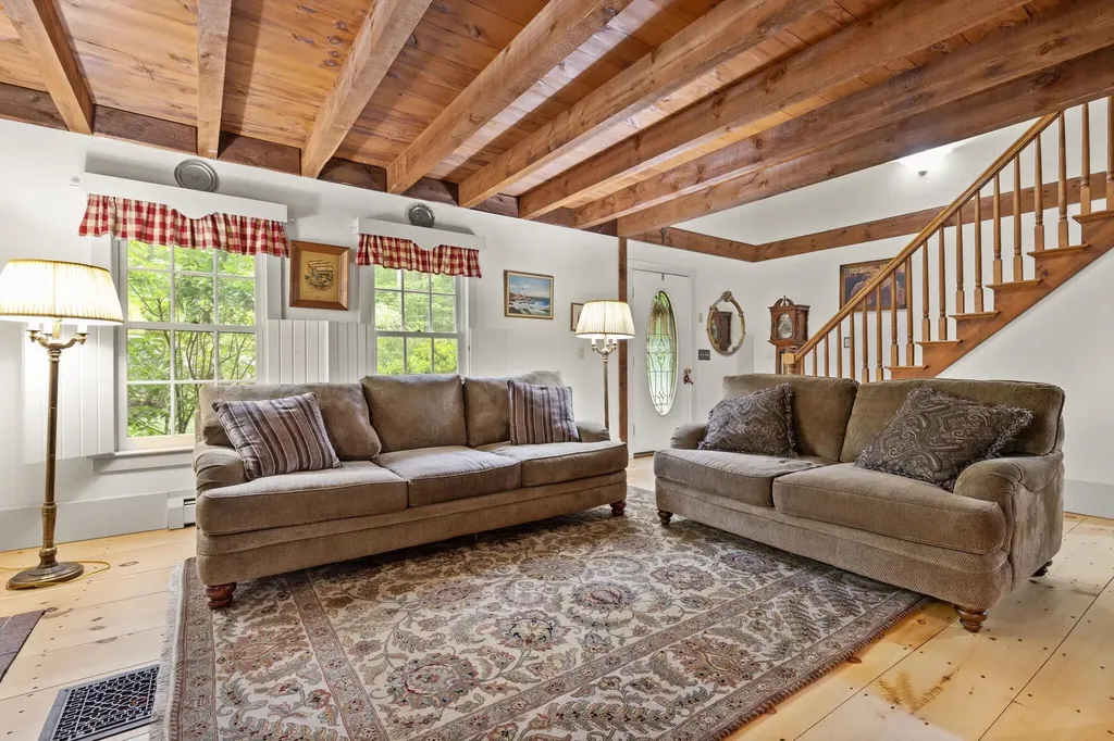 13 Potanipo Hill Road Brookline NH 03033