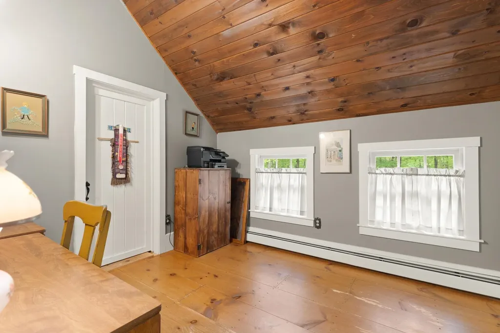 13 Potanipo Hill Road Brookline NH 03033