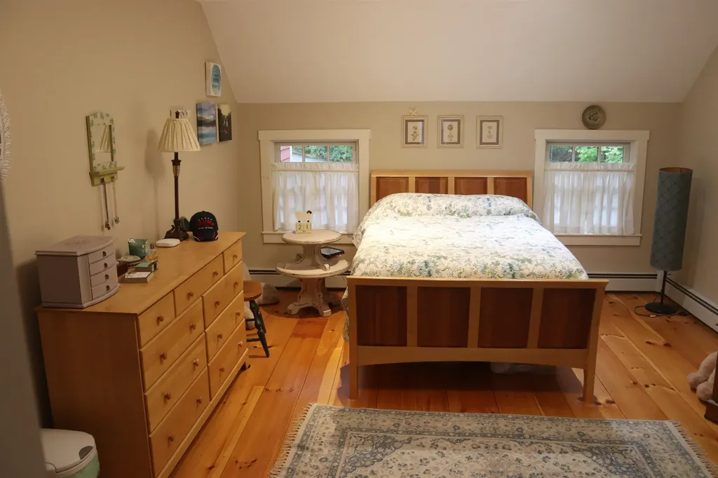 13 Potanipo Hill Road Brookline NH 03033