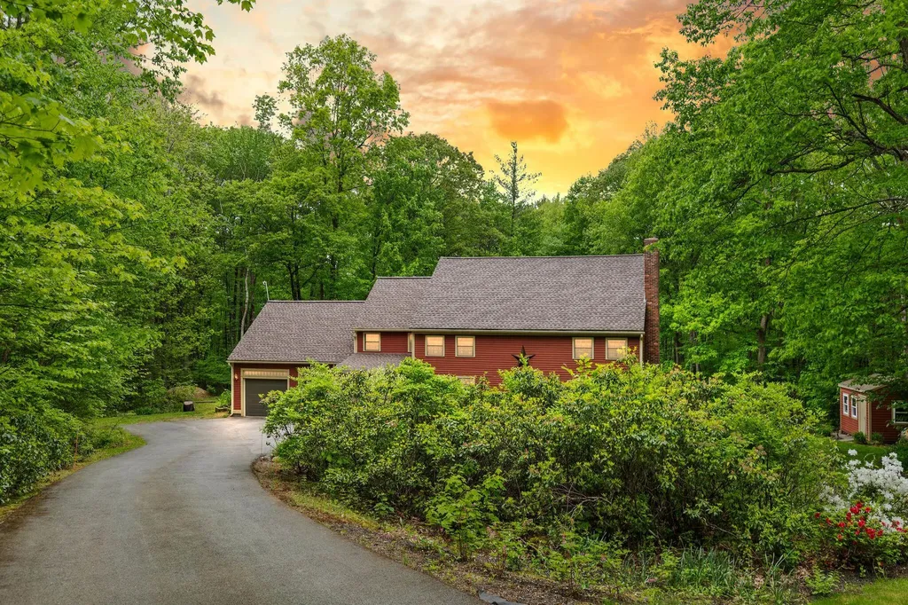 13 Potanipo Hill Road Brookline NH 03033