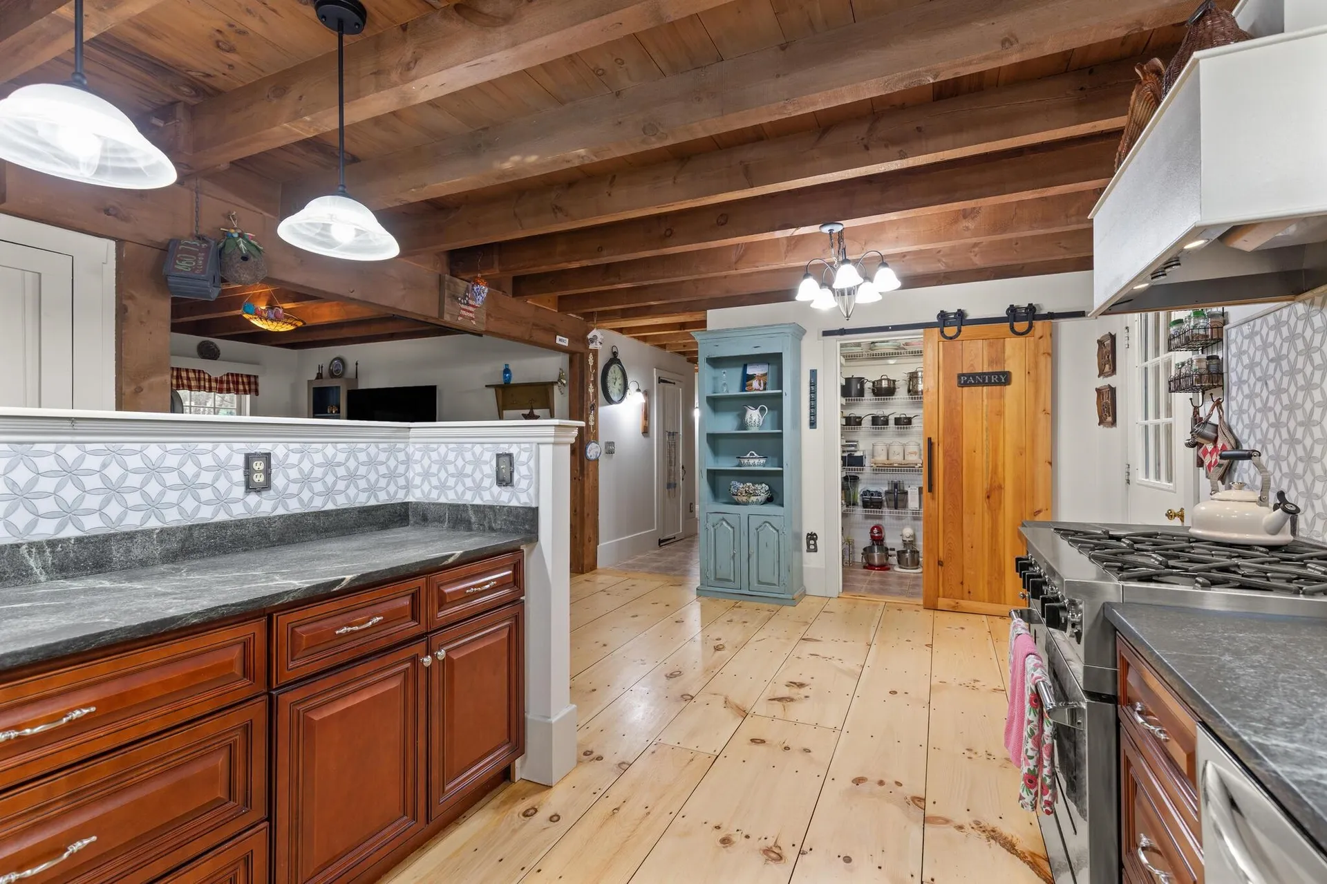 13 Potanipo Hill Road Brookline NH 03033