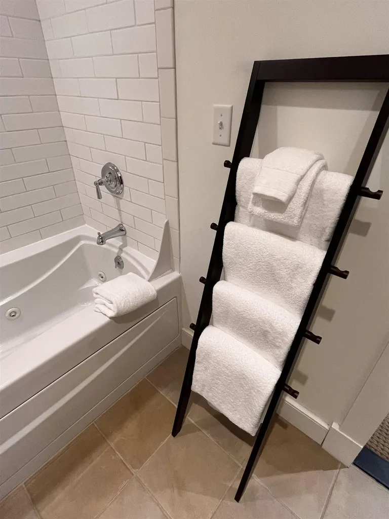 102 Forest Drive Warren VT 05674