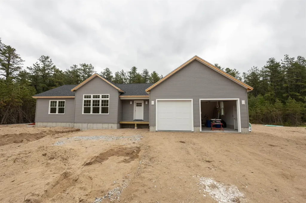 134 Silver Pine Lane Tamworth NH 03886
