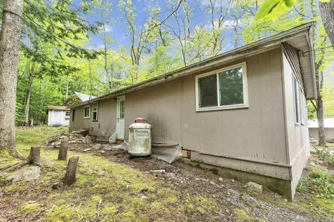 29 Centennial Drive Webster NH 03303