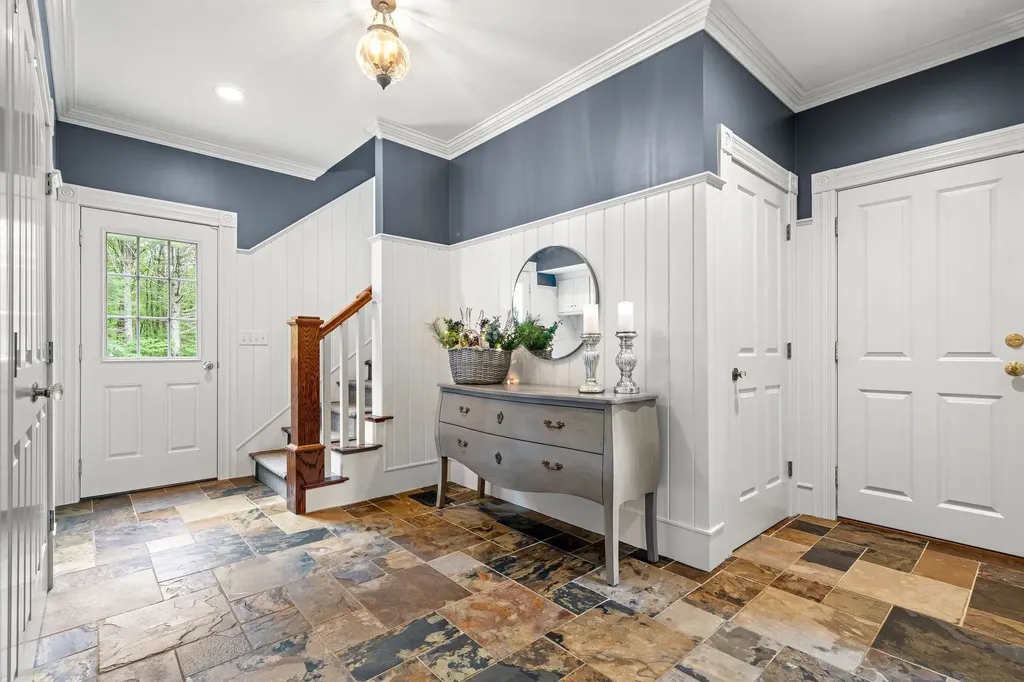 52 Hardy Road Bedford NH 03110