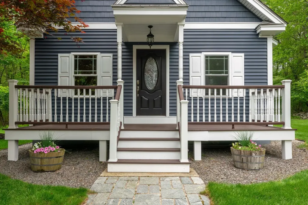 52 Hardy Road Bedford NH 03110