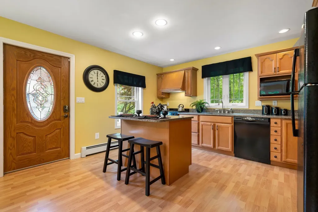 52 Hardy Road Bedford NH 03110