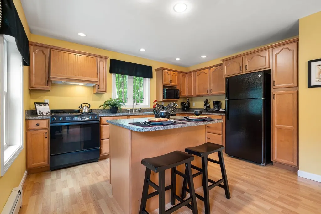 52 Hardy Road Bedford NH 03110