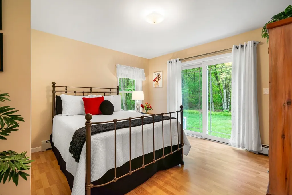 52 Hardy Road Bedford NH 03110