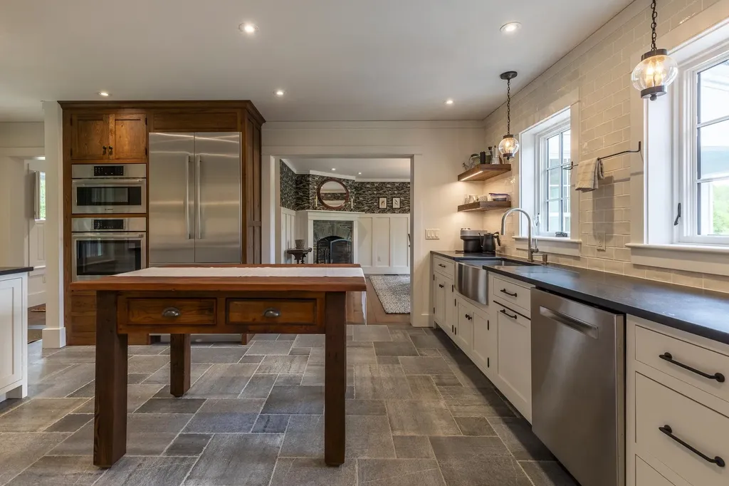 1640 Three Maple Drive Manchester VT 05255