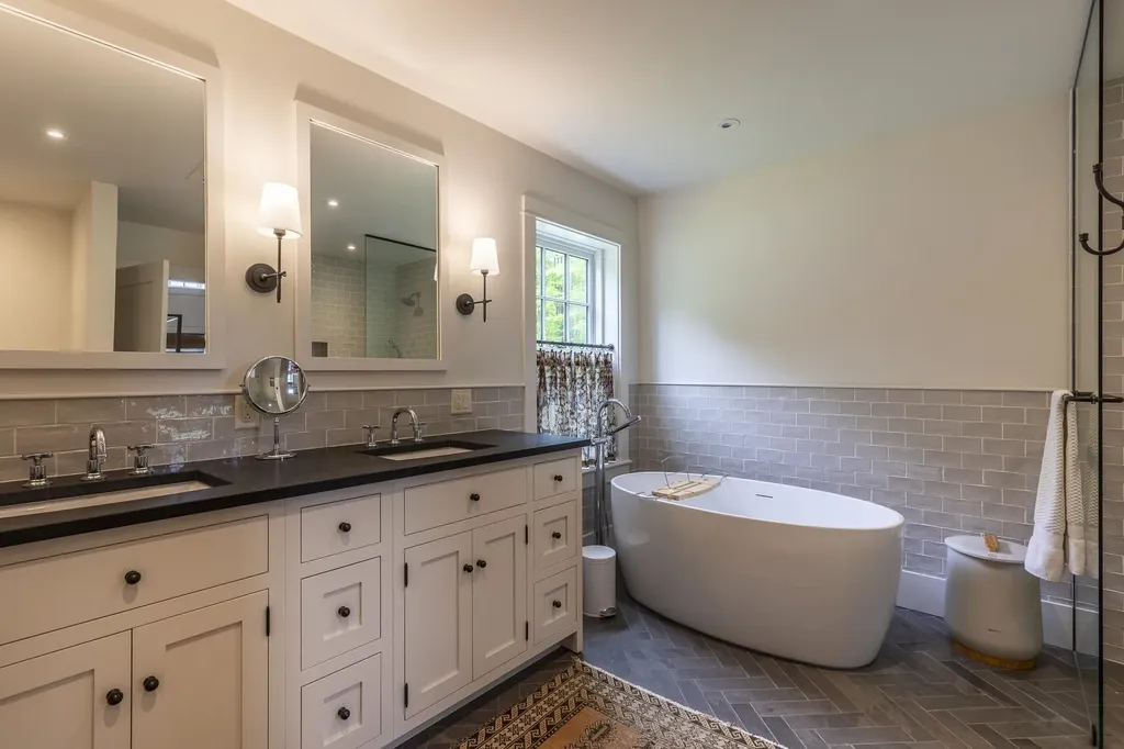 1640 Three Maple Drive Manchester VT 05255