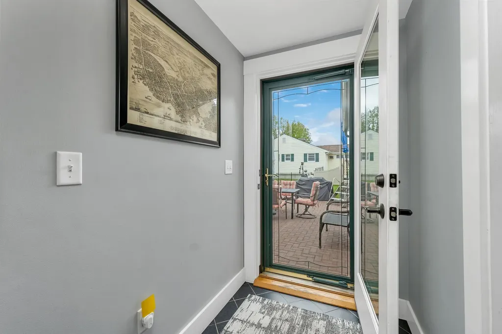 163 Ocean Road Portsmouth NH 03801