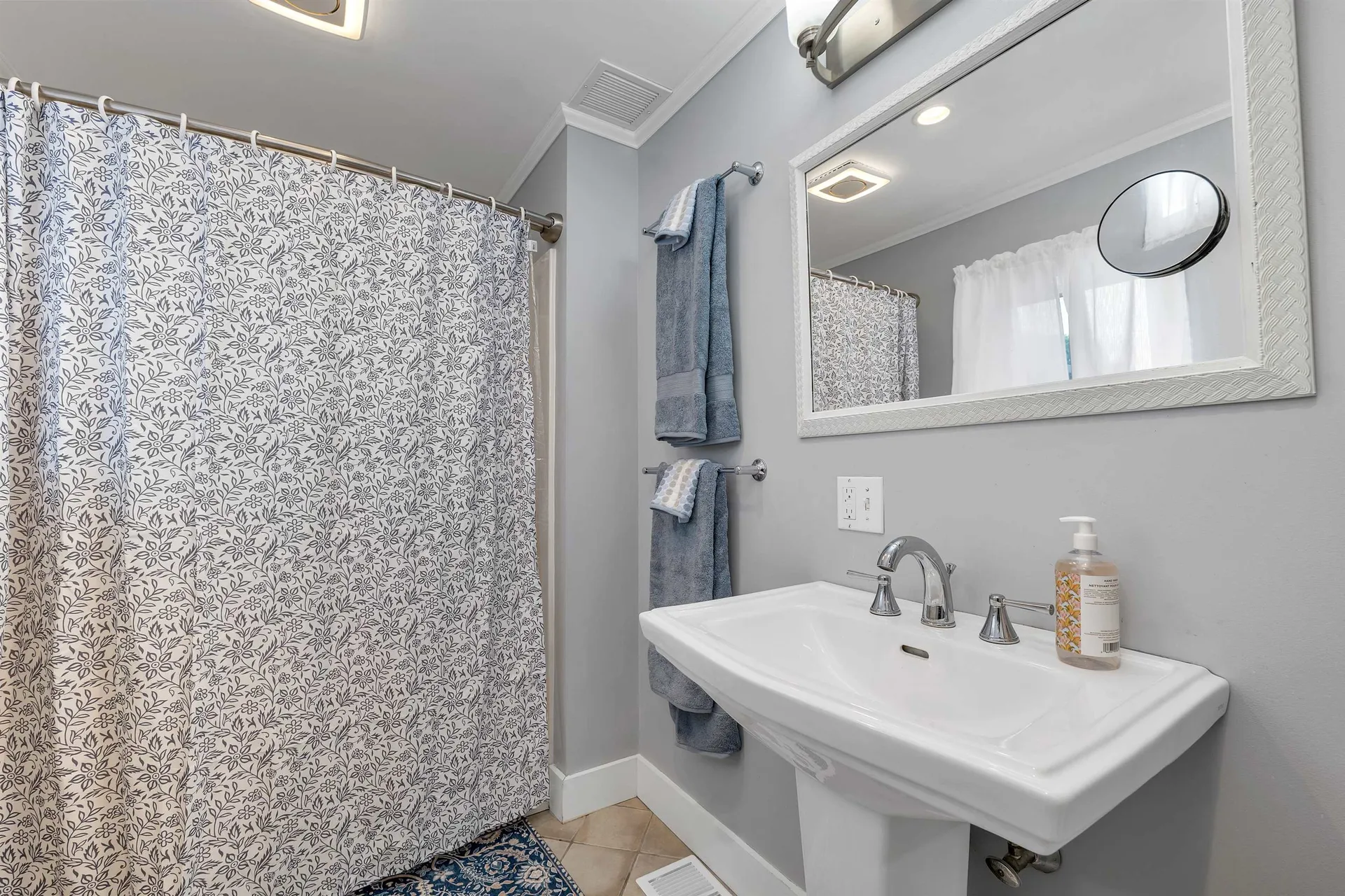 163 Ocean Road Portsmouth NH 03801