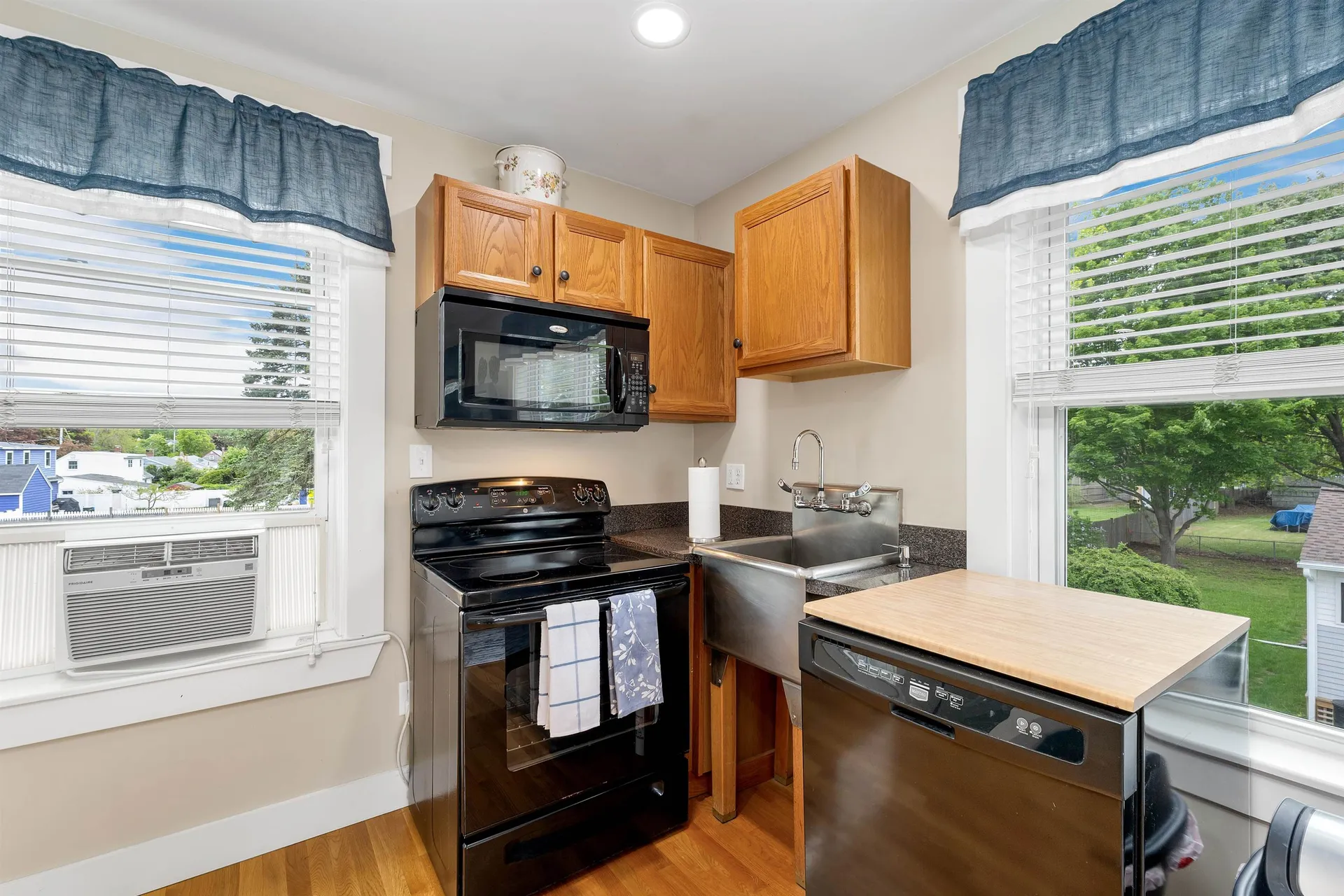 163 Ocean Road Portsmouth NH 03801